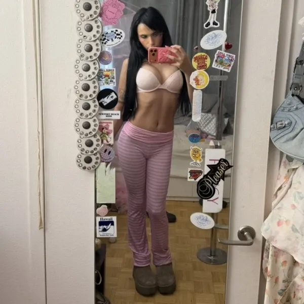 Photo 9 of Lola - Natural Boobs - More Pics Inside - Available