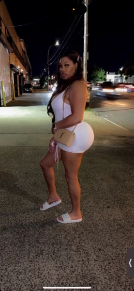 Photo 2 of TSHONEYSHOWERS