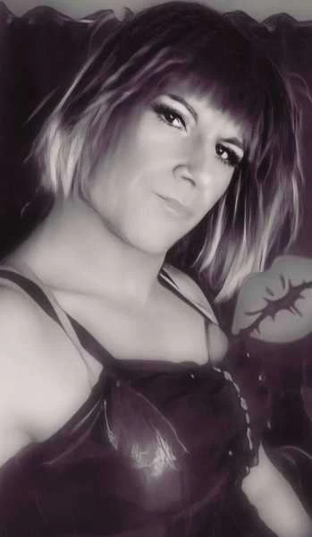 Photo 7 of Michelle Rivers