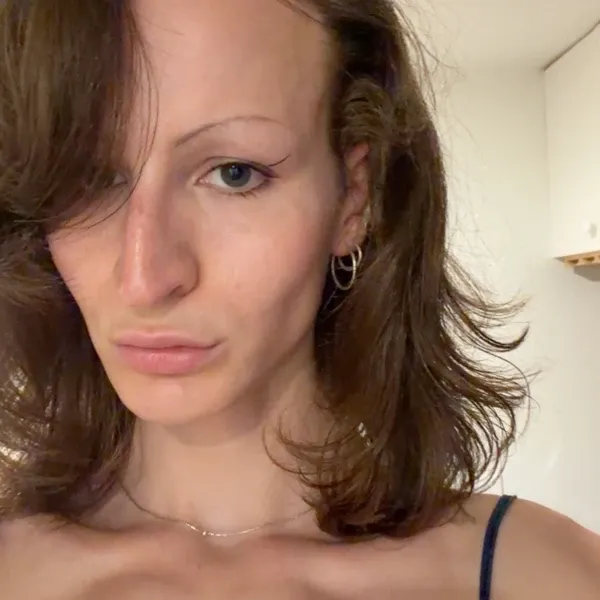 Photo 2 of MOLLY - Natural Beauty