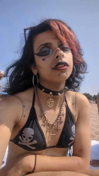 Photo 4 of Doll