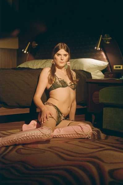 Photo 4 of TS Barbie Aphelion - YVR Apr 03-05