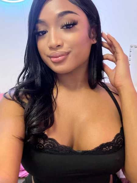 Photo 9 of Laylani Love