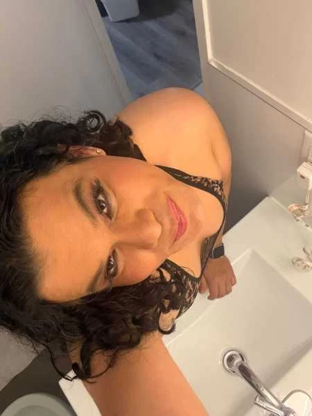 Photo 2 of ELENA ROJAS