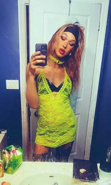 Main photo of MsLeaLovegood