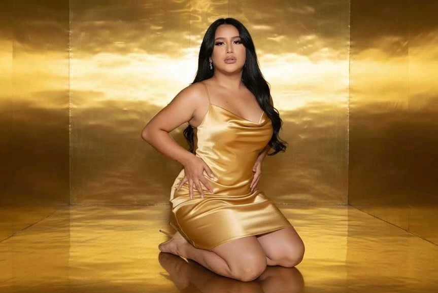 Photo 5 of kendra tolentino