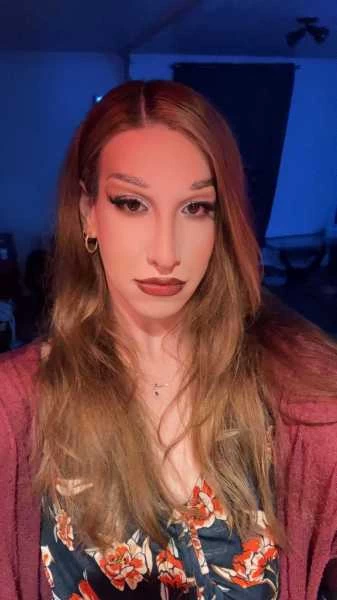 Photo 9 of Jennifer Paris