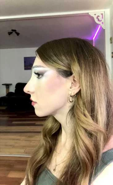 Photo 2 of Jennifer Paris