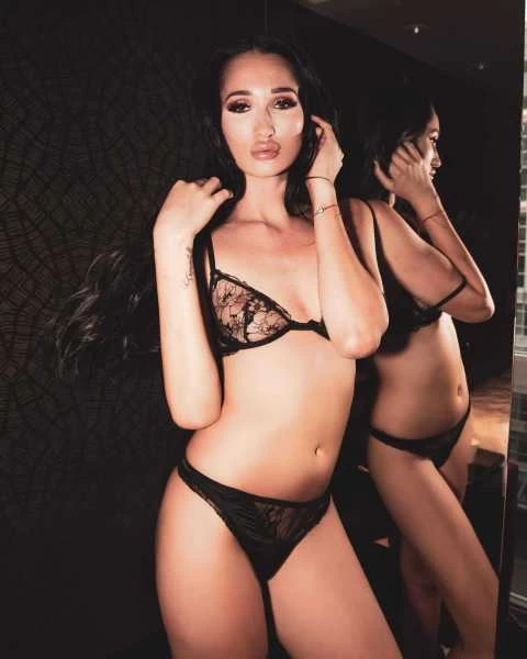 Photo 26 of Laurence Fox