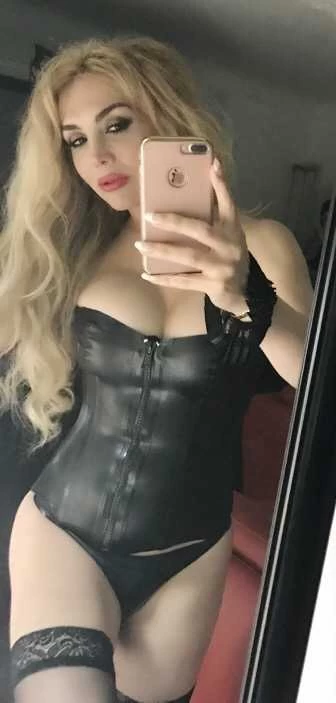 Photo 12 of CURRENTLY in LONDON available till 29.th noon  (next Burlington, Barrie)