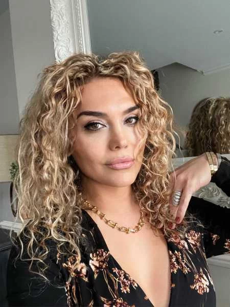 Photo 24 of CURRENTLY in LONDON available till 29.th noon  (next Burlington, Barrie)