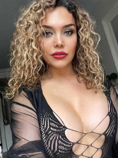 Photo 27 of CURRENTLY in LONDON available till 29.th noon  (next Burlington, Barrie)