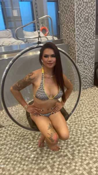 Photo 5 of Nikka Rose