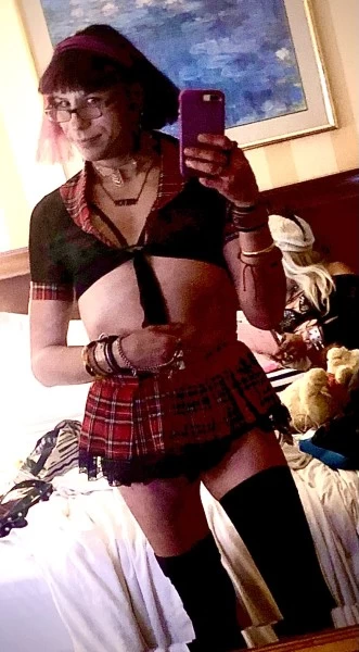 Photo 2 of ReBecca Auralee Xquisite