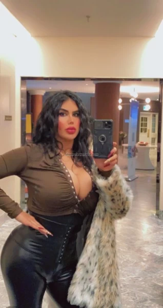 Photo 14 of VIP. Naughty