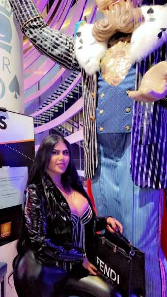 Photo 35 of VIP. Naughty