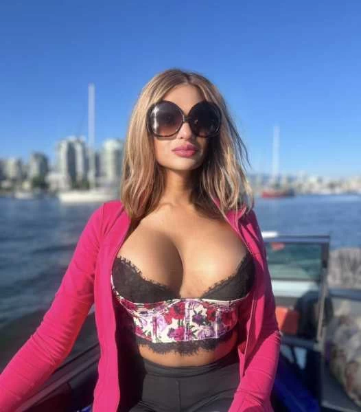 Photo 4 of Shal , Real Busty Trans model , new look video Inside. Best vibes