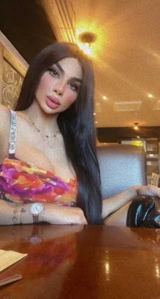 Photo 6 of Miss Sandra (438) 308-3250