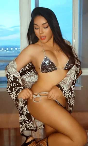 Photo 4 of SEDUCTIVE EVE- OUT OF THE COUNTRY ( EUROPE) TILL MAY 31- XOXO