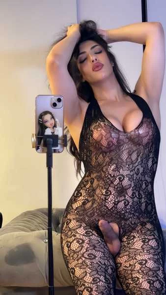 Photo 3 of Ella Montreal