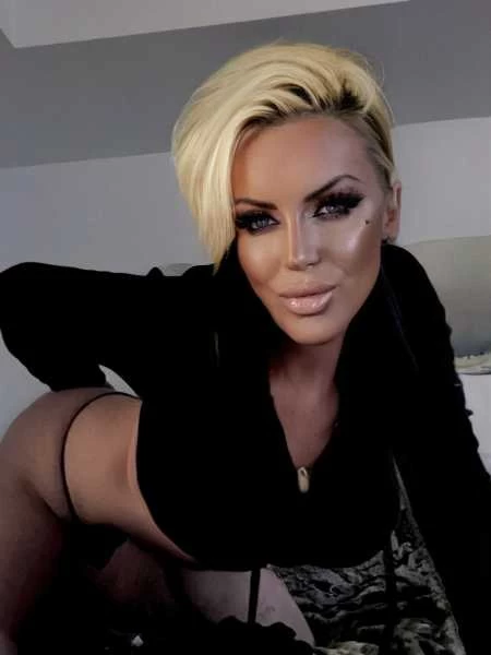 Photo 8 of Lipstick Lollypop