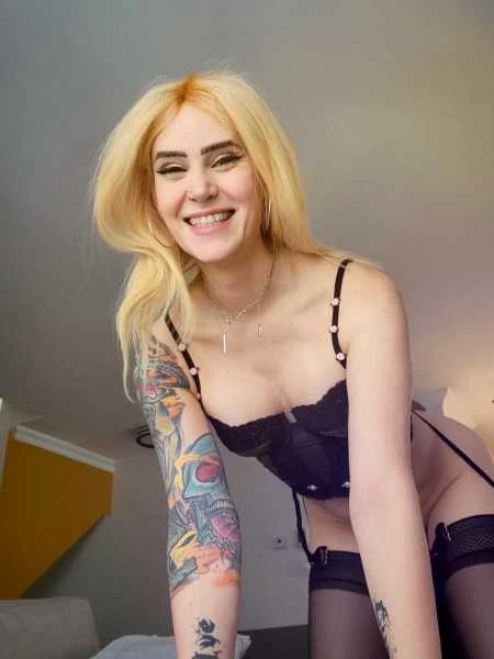 Photo 9 of Amber Love