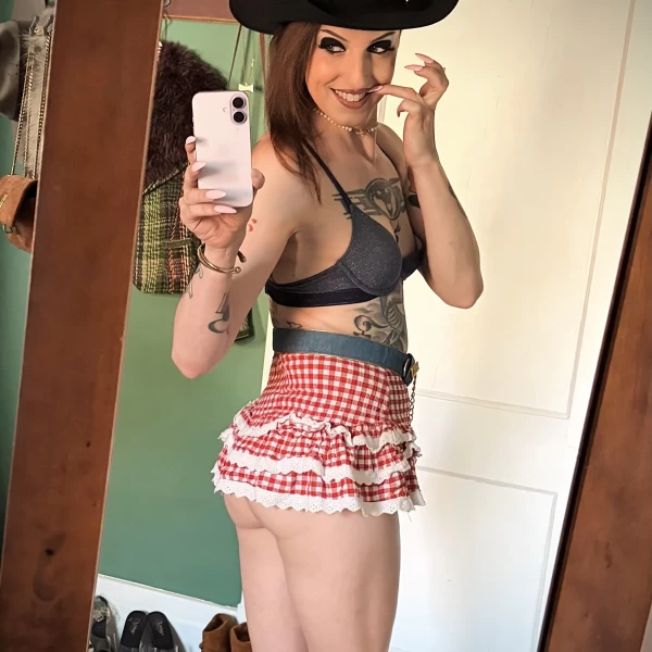 Photo 36 of Stephanie May