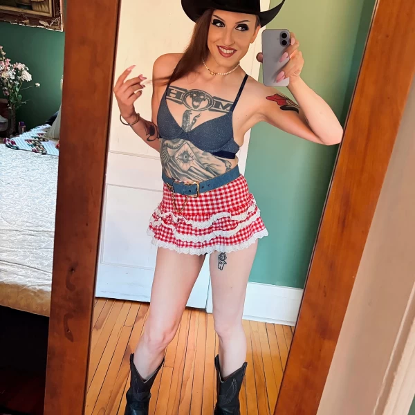 Photo 37 of Stephanie May