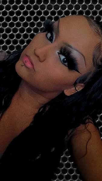 Photo 2 of Stevii Sixxx